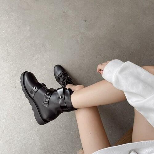 Women Leather Ankle Boots Winter Platform Sneakers Comfortable Thick Sole Motorcycle Boots Woman Hook Loop Punk Boots YMB281