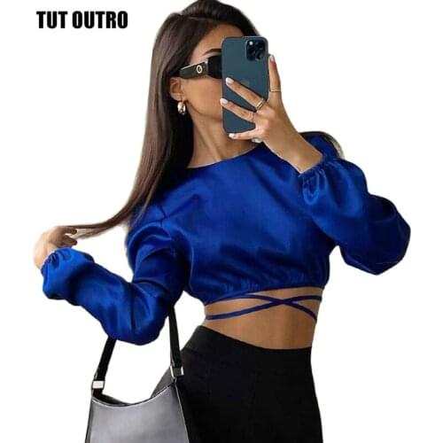 TUT OUTRO Women's T-shirts