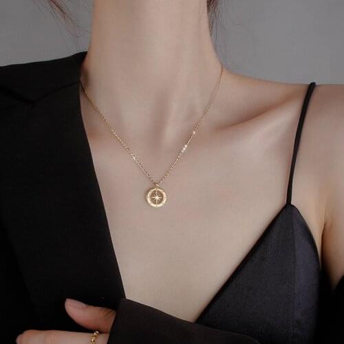 Eight-pointed star necklace female 2021 new ins cold wind light luxury niche design sense net celebrity wild clavicle chain