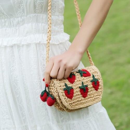 NEW Strawberry Straw Waist Bag Woven Outdoor Wallet Summer New Wild Personality Fashion Crossbody Bag
