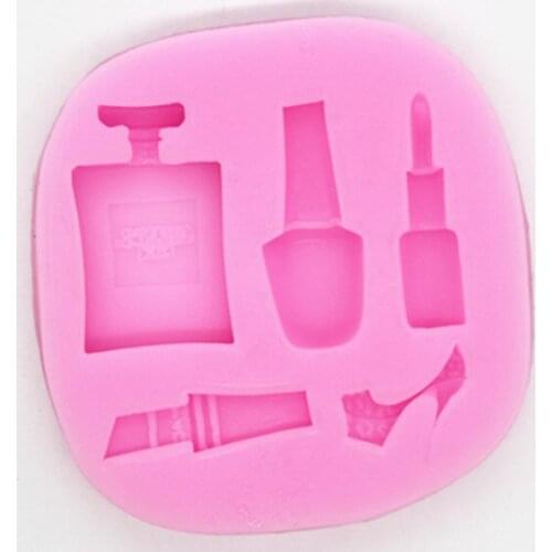 A series of DIY chocolate molds, such as lipstick and makeup, etc