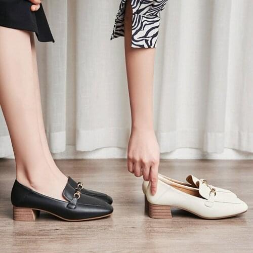 Small leather shoes female British Wind 2021 new thick heel high-heeled square head with soft leather top-up womens shoes