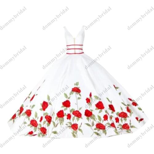 Modest 2022 Red Flowers Patterned Embroidery White Deep V neck Princess Satin Backless Quinceanera Birthday Party Prom Dress XV