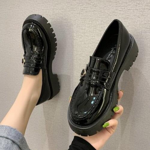 Women Oxford Shoes Patent Leather Platform Shoes Thick Sole Slip on Shoes Heart Loafers Female Boat Shoes Pumps Autumn 9298G