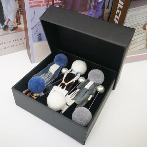 5PC Cute Brooch Pins for Woman Brooches Girls Fashion Models Acrylic Brooches Pompom Lapel Pin Clothing Jewelry Accessories Gift