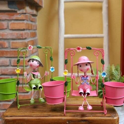 Iron Cute Swing Couple Tin Doll Garden Decoration Outdoor Wedding Decoration Pen Holder Miniature Ornaments