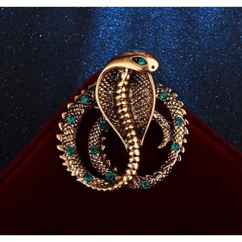 New Original Personality Retro British Metal Pins Cobra Snake Brooch Jewelry Luxury Lapel Pin Badge Brooches for Men Accessories