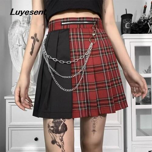 Dark Gothic Lady Mini Pleated Skirt Summer Women Contrast Color Zipper Metal Chains Plaid Sexy Skirts Goth Punk Harajuku Clothes