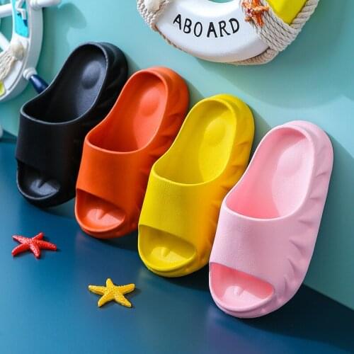 Childrens Bathroom Non-slip Slippers Fashion Indoor Soft Slippers Home Shoe Flat EVA Thick Sole big and small Slides Sandals