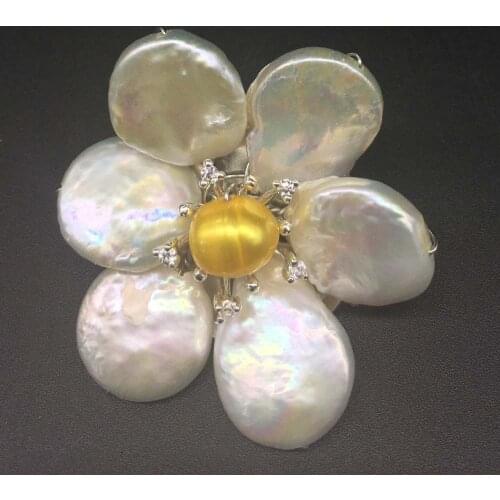 LJHMY Luster Big White Coin Pearl Floral Cluster Silver Design Statement Brooch Pin For Women Handmade