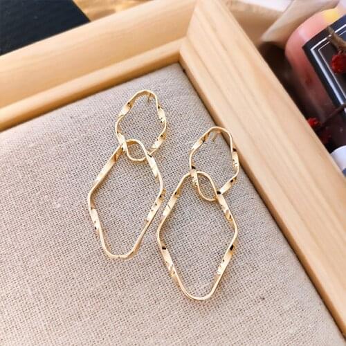Japan Korea 2020 Alloy Drop Earrings for Women Metal Twist Rhombus Geometric Dangle Fashion Long Earrings Female Jewelry