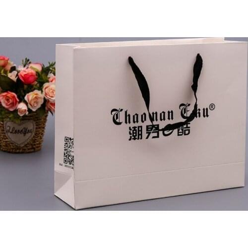 Custom Design Ribbon Handle Luxury Clothing Shopping Packaging 250 gsm Art Paper Bag For Clothes --XP2302