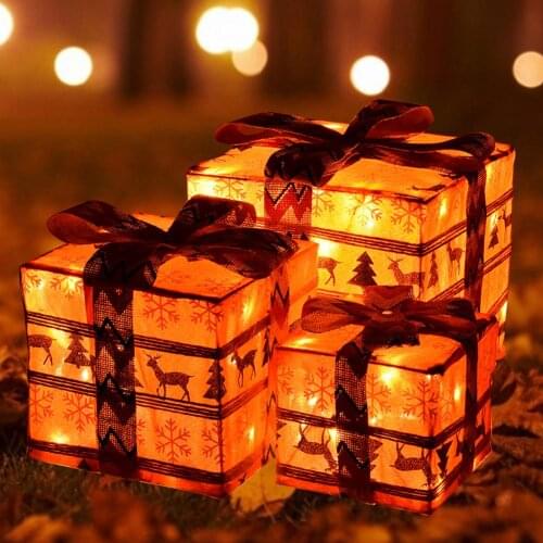 3pcs/set Christmas Gift Box Christmas Scene Decoration Gift Box With Battery Box Light String Warm White