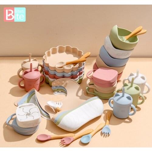 7PCS/1Set Baby Feeding Silicone Tableware NO BPA Kids Feeding Bowl Waterproof Spoon Snack Cup Non-slip Dishes For Baby Tableware