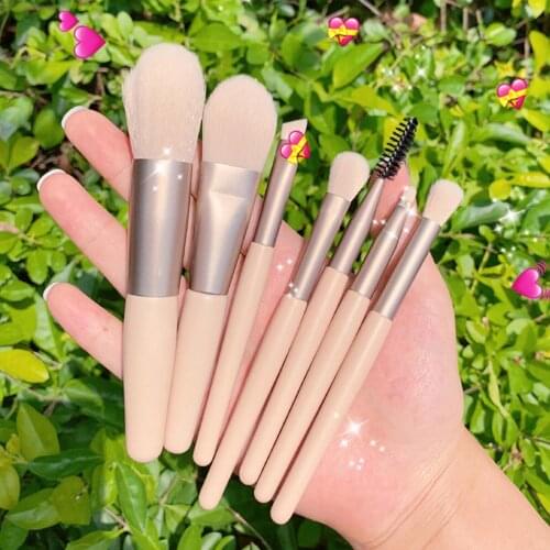 7Pcs/Set Women Foundation Eye shadow Powder Blusher Soft Brushes Makeup Kit