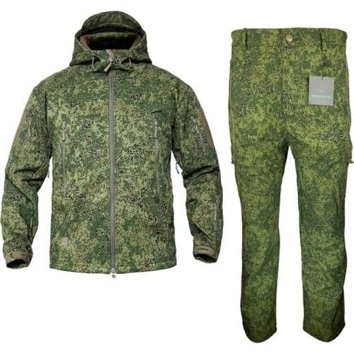 High Quality Men Winter Autumn Fleece Soft shell Jacket Camping Sports Coat Outdoor Waterproof Waterproof Climbing Hiking Jacket