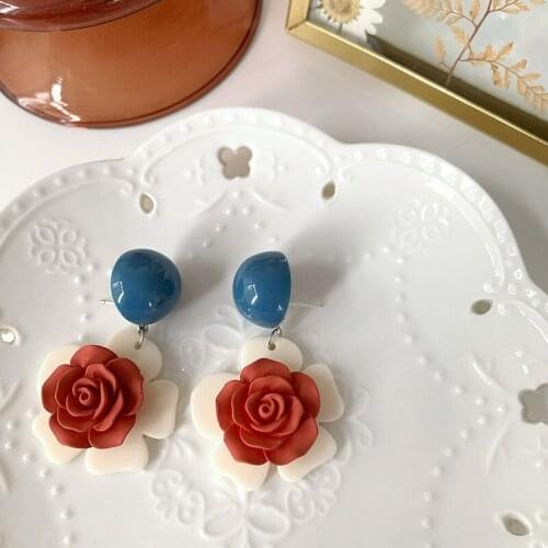 Small French design wine red rose flower earrings female bump color acrylic resin elegant silver earring ear clip