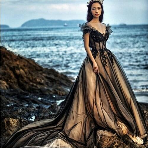 Dlass Black Quinceanera Dresses Ball Gowns Tulle Lace Applique Flowing Shoulder Floor Length Vestidos De Festa Largos