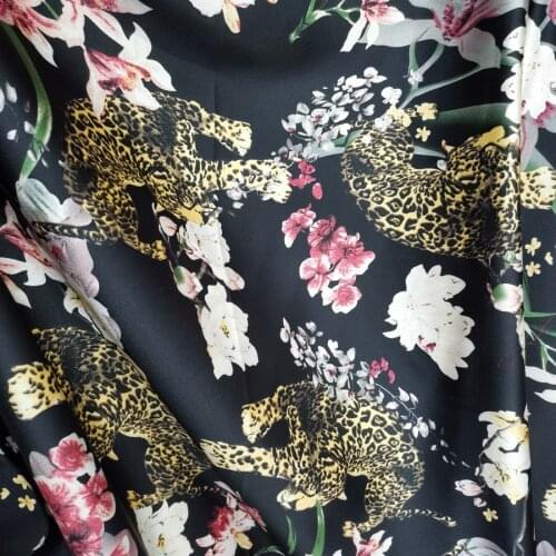 Dress Silk Fabric Flower Tiger Qualified Crepe Satin Soft Textile Sewing Craft Material Silky Pajamas Fabric Craft