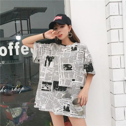 T-shirt Women Short Sleeved Newspaper Pattern Print Long Style Womens T-shirt All-match Trendy Leisure Oversized Female Clothing