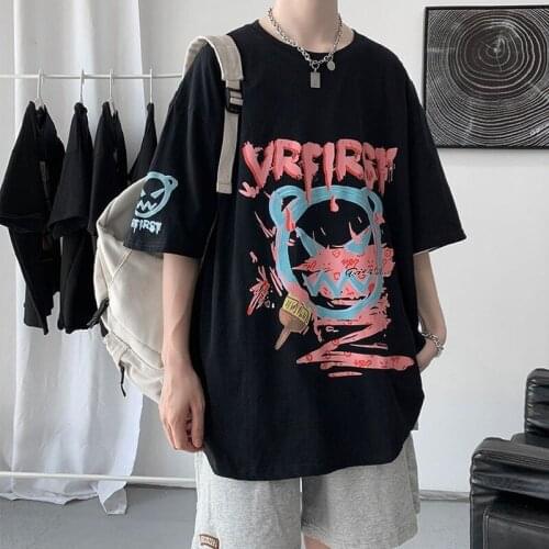 Little Devil Graffiti Short Sleeve t-shirt Mens trend is handsome half-sleeved
