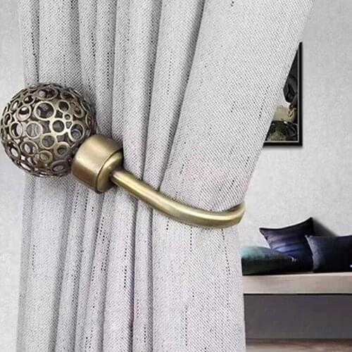 Nordic Retro U-Shaped Hollow Curtain Buckle Metal Wall Mounted Curtain Hook Home Bedroom Curtain Decoration