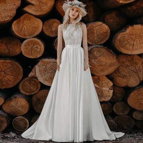 Bohemian Wedding Dresses Lace Tulle Halter Neck Beach Bridal Gowns 2021 Sleeveless Vintage Country Wedding Party Dress