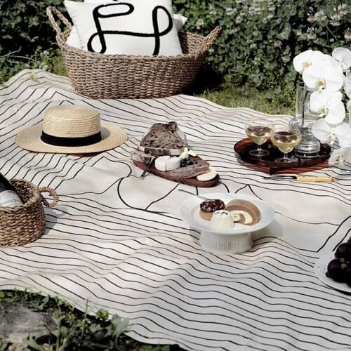 Chic Picnic Mat Foldable Portable Moisture Proof Picnic Blanket Nordic Dampproof Camping Sheet Travel Mats for Four Seasons