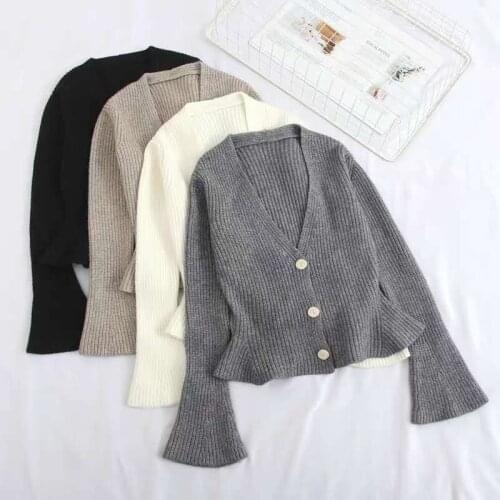French retro ruffled sweater cardigan slim and slim V-neck flared sleeve knitted short coat female DLwt158