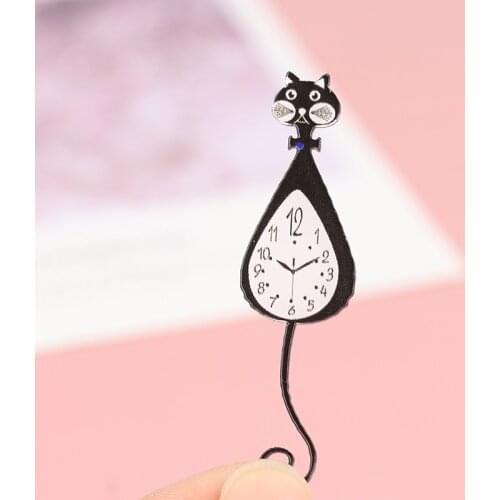 1 Pcs 1 / 6 1 / 12 Doll House And Doll Miniature Cartoon Aquirrel Wall Clock Simulation Animal Clock Doll House Decor Toy