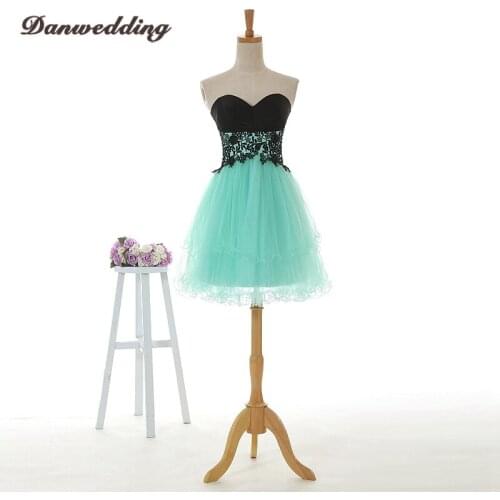 Elegant Short/Mini Tulle Homecoming dress Lace Applique Sweetheart-Neck Lace Applique Graduation dress Party Gowns Real Photo