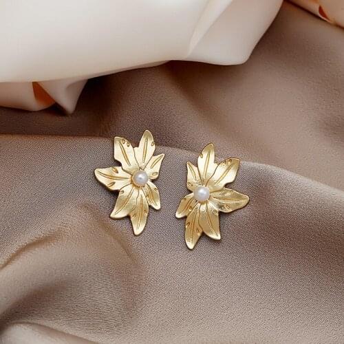 Origin Summer Exaggerated Gold Color Flower Dangle Earring for Women Simulation Pearl Metallic Earring Jewellery Pendientes