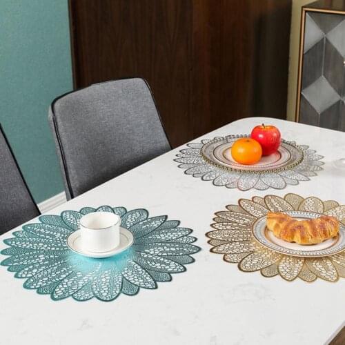 Round Anti-slip Hollow Bowl Plate Placemat Tea Cup Mat Xmas Dinner Table Decor Protect your table from scratches and stains
