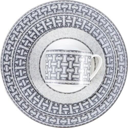 European-Style Bone China Ceramic Plate Set Gray Dinner Set Plates and Dishes Nordic Kitchen Porcelain Tableware Cake Luxury