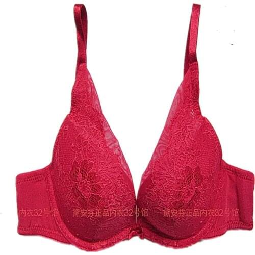 Womens Bra Red Color Only Have 3 PCS 3/4 Cup Push Up Underwire Thin Under Thick Mold Up Adjusted Straps Tow Hook and Eye Girl