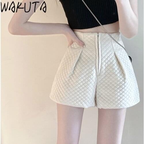 Wakuta Women's Winter Shorts