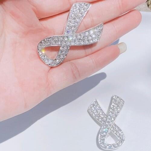 Summer New Luxury Super Flash Diamond Bow Brooch Women Versatile Dress Suit Temperament Brooch Accessories