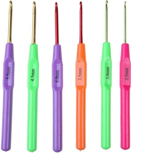 6Pcs/set Aluminum Plastic Handle Crochet Hook Weave Knit Needles Set 2.5-5m Knitting Crochet Hooks Set for Needlework