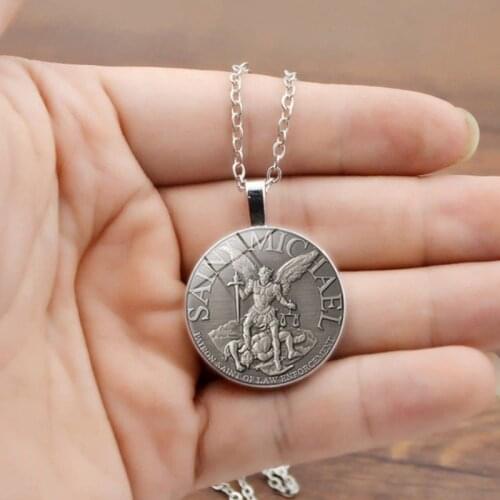 Punk Fashion Patron Saint of Law Enforcement Saint Michael Portrait Round Card Pendant Neckalces for Men Women Amulet Jewelry