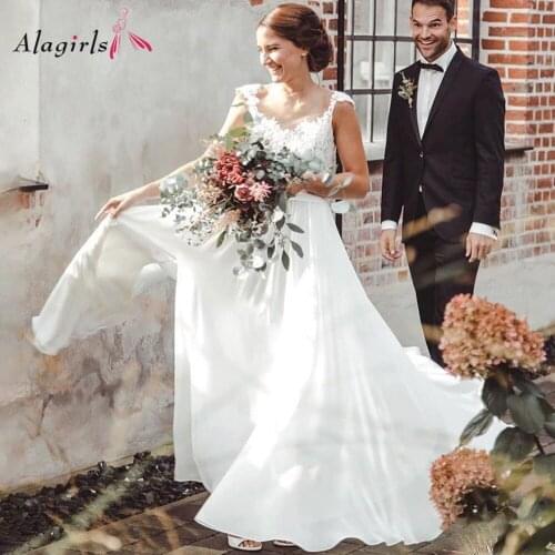 Simple Boho Wedding Dress Plus Size Embroidery Beach Bridal dress Scoop Cap Sleeve Button Back Robe de mariee 2020