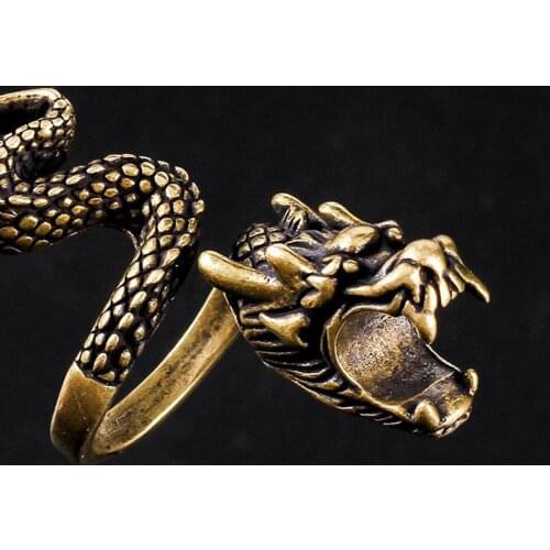 Classic Dragon Ring Cigarette Holder Finger Smoking Ring for Elegant Lady Smoker