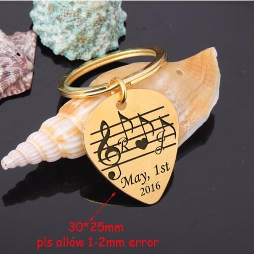 Custom Initials Anniversary Day Gifts Personality Creative Fashion Popular Guitar Pick Keychain To Couples Girlfriends Gifts
