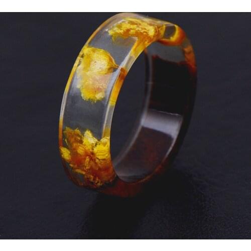 2020 Hot Sale Handmade Wood Resin Ring Dried Flowers Plants Inside Jewelry Resin Ring Transparent Anniversary Ring for Women