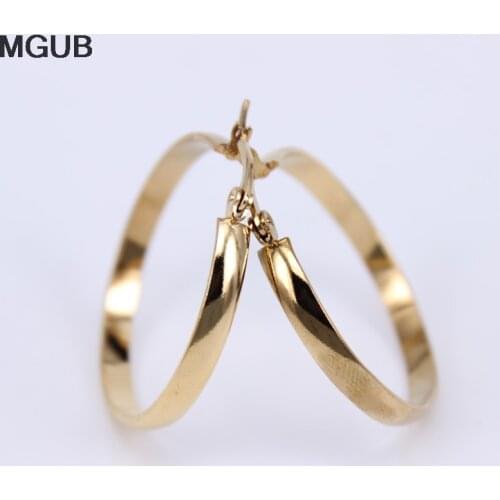 Wholesale Multiple sizes Gold Color classic Stainless steel jewelry simple Smooth Hoop Earrings for Women LH769