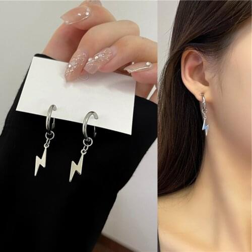 Korean Fashion Punk Solid Color Simple Metal Hoop Lightning Pendant Drop Earrings for Women Girls Teens 2021 Trend New Arrival
