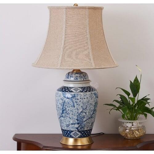 Blue white Jingdezhen Chinese ceramic table lamp bedroom living room dining room decoration fashion dressing table lamp bird