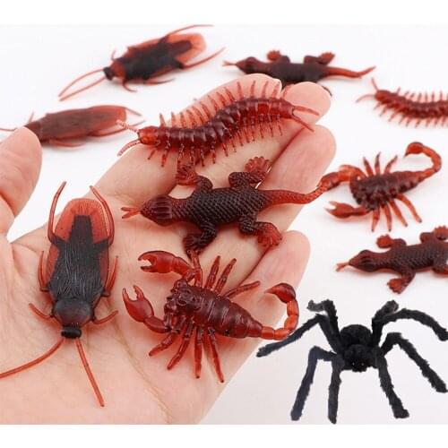 Amawill 5Pcs Halloween Simulation Fake Cockroach Gecko Scorpion Centipede and Plush Spiders Trick Joke Toys Halloween Decoration