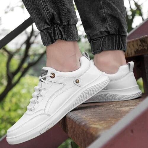 New Classics Style Men Casual Shoes Luxury White Shoes Men Lace Up Breathable Mens Shoes Flat Sneakers Comfortable Footwear Man