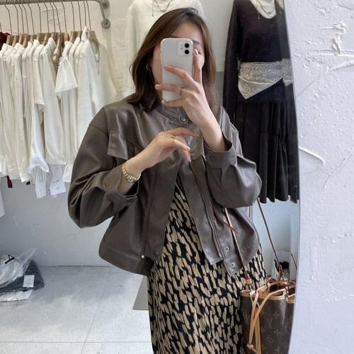 Short Loose Big Pocket Women Faux PU Leather Jacket Plus size Fashion Long sleeve Black Moto Biker Jackets Autumn 2021 Female