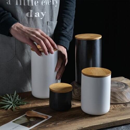 Wood Lid Ceramics Jar Sealed Canister Food Storage Container For Loose Tea Coffee Bean Salt Kitchen Storage Jar Organier Bottle